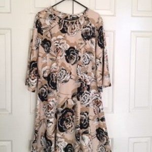 Women's Dress Size 16 Fit & Flare Bell Sleeves